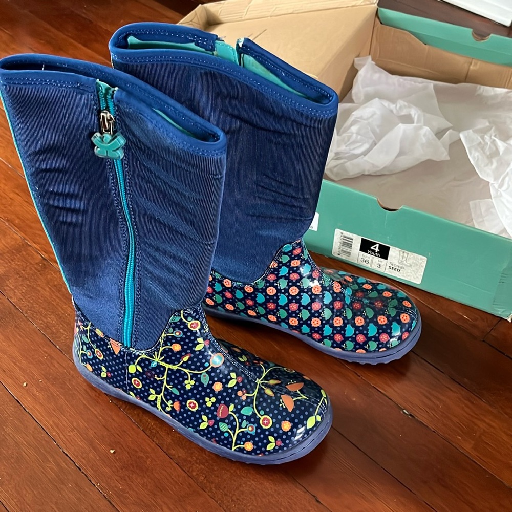 Choze Stomp Rain Boots (Big Kid size 4)